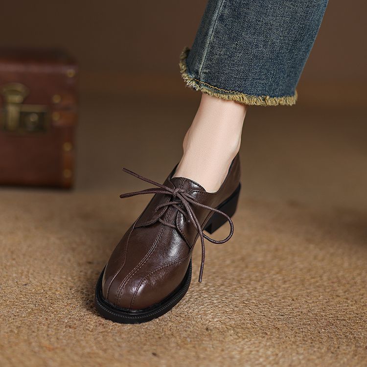 Deep Mouth Flat Shoes with Mid Chunky Heel